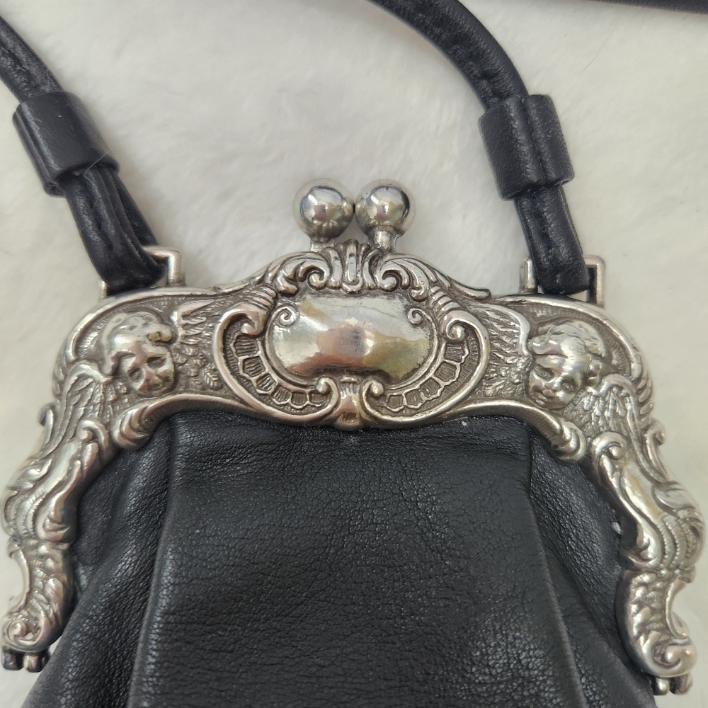 VTG One World By Brighton Black Leather Crossbody Bag with Silver Clasp. - Picture 8 of 14